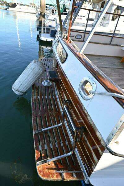 32ft Grand Banks Yacht For Sale