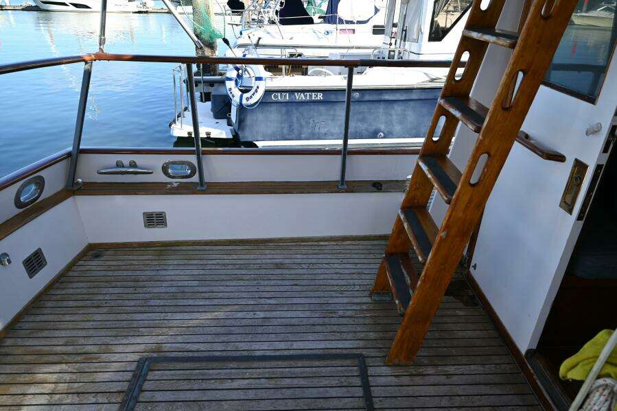32ft Grand Banks Yacht For Sale