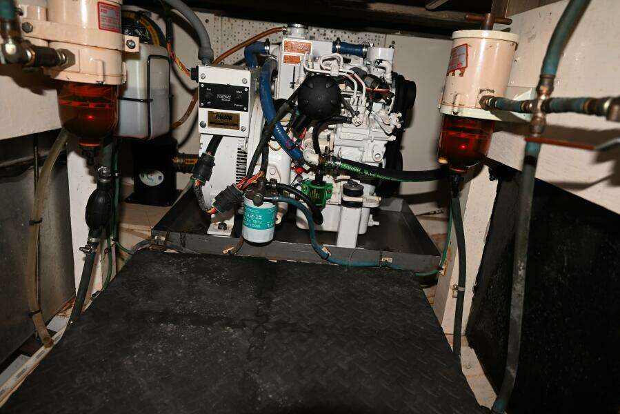 32ft Grand Banks Yacht For Sale