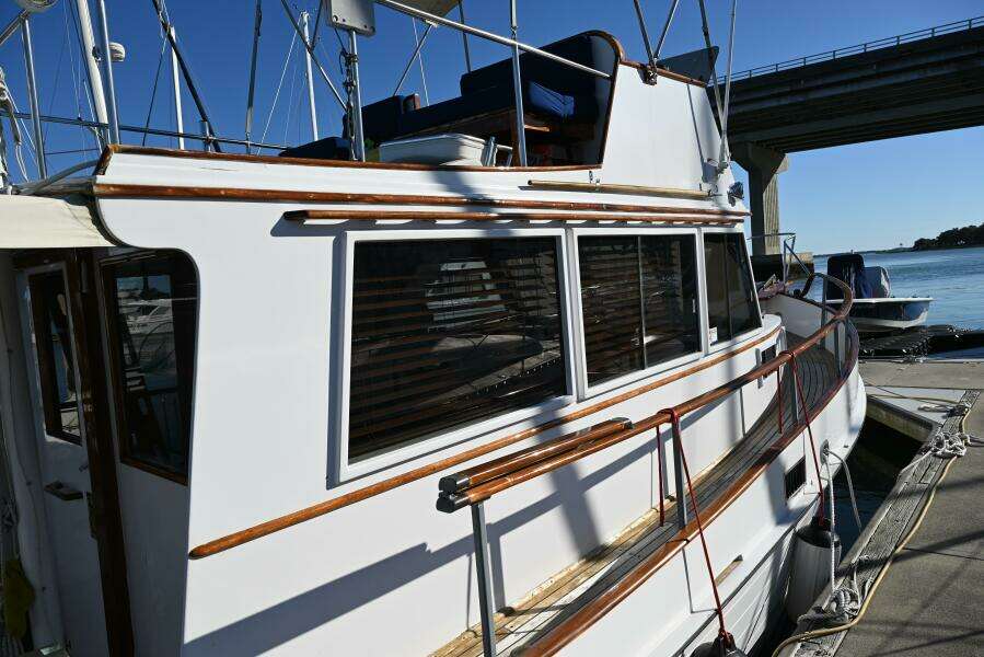 32ft Grand Banks Yacht For Sale