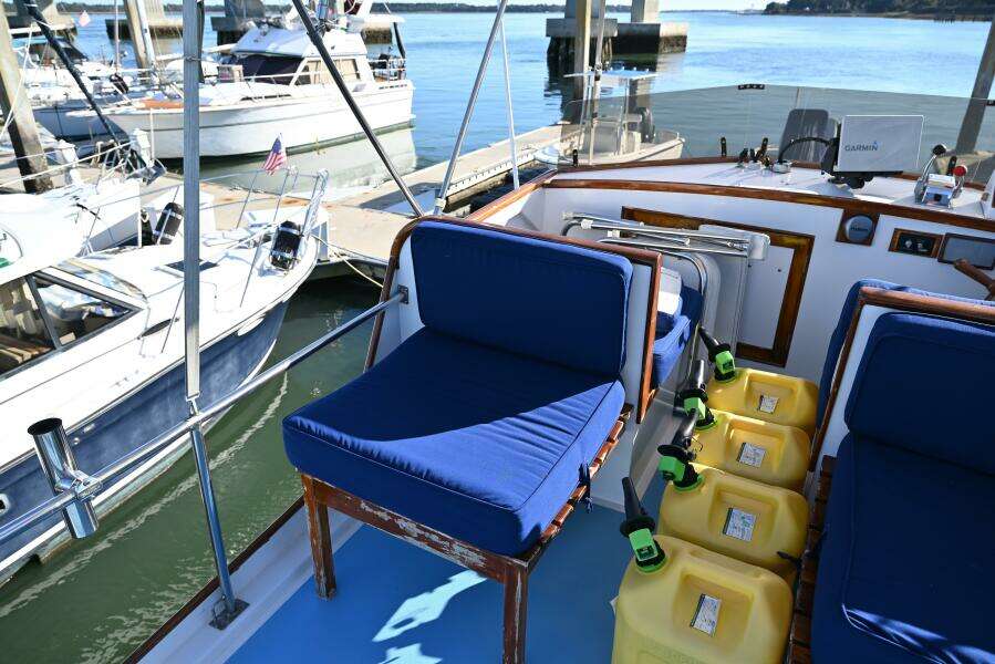 32ft Grand Banks Yacht For Sale