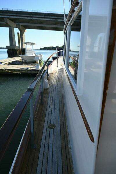 32ft Grand Banks Yacht For Sale