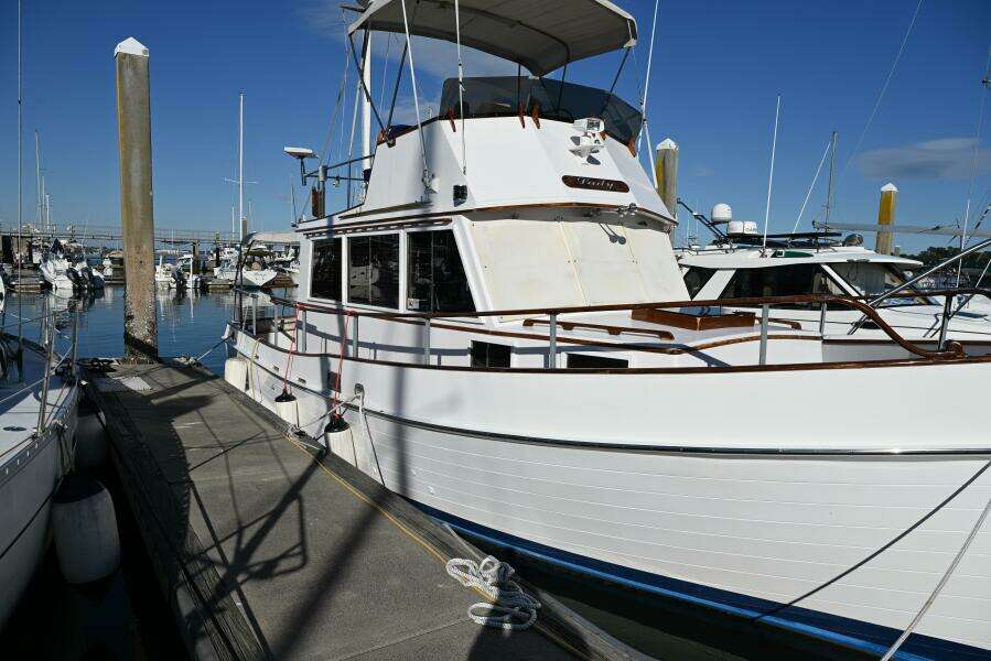 32ft Grand Banks Yacht For Sale