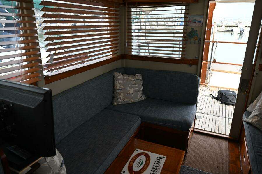 32ft Grand Banks Yacht For Sale