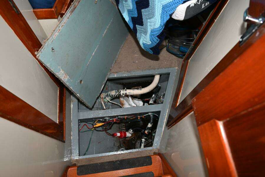 32ft Grand Banks Yacht For Sale