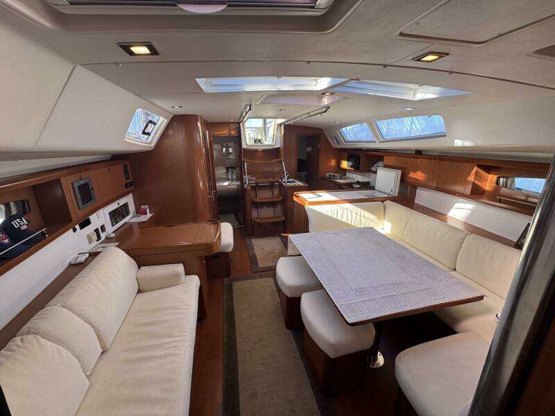 49ft Beneteau Yacht For Sale