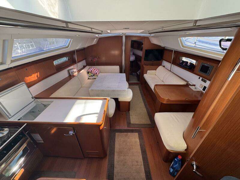 49ft Beneteau Yacht For Sale