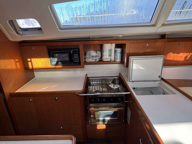49ft Beneteau Yacht For Sale