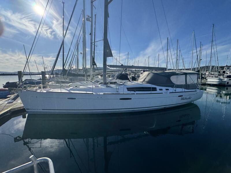 49' 2009 Beneteau 49