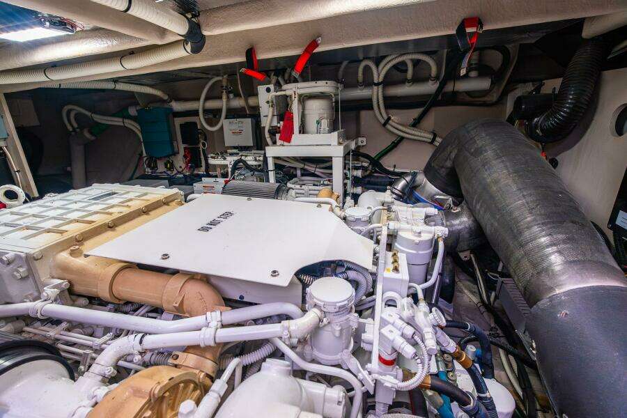 Sea Breeze 60ft Sea Ray Yacht For Sale