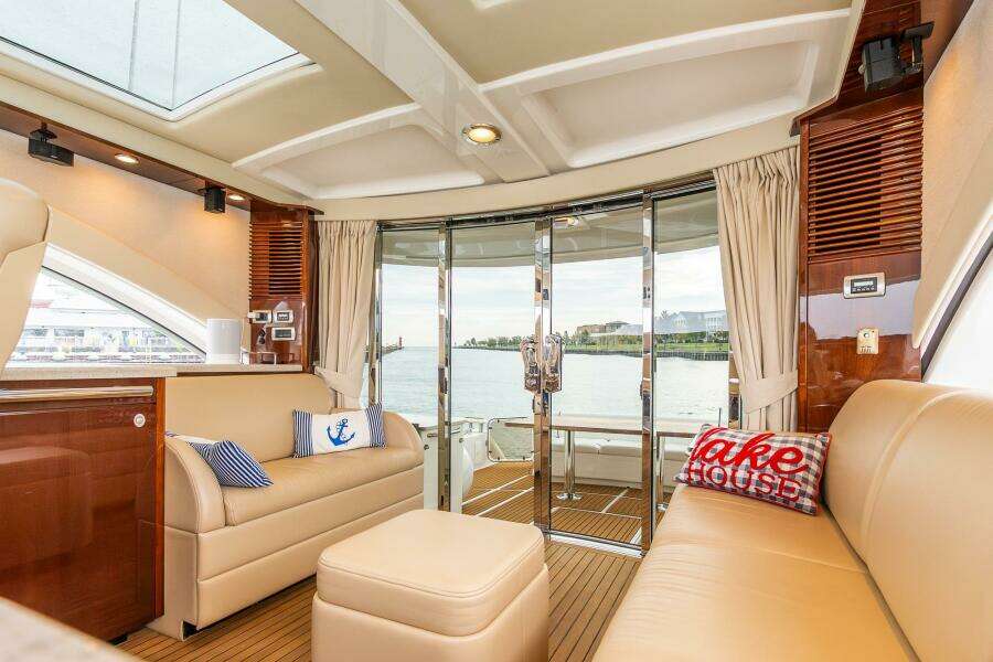 Sea Breeze 60ft Sea Ray Yacht For Sale