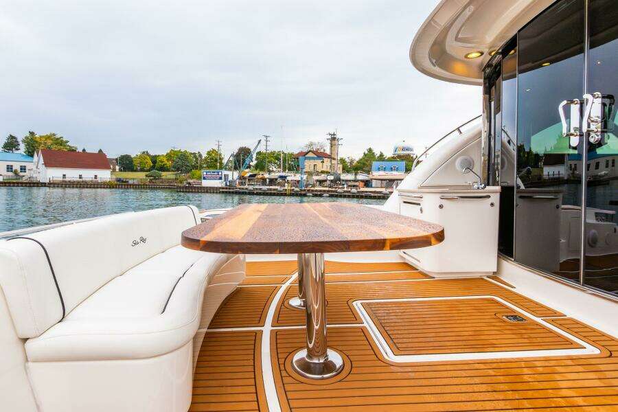 Sea Breeze 60ft Sea Ray Yacht For Sale