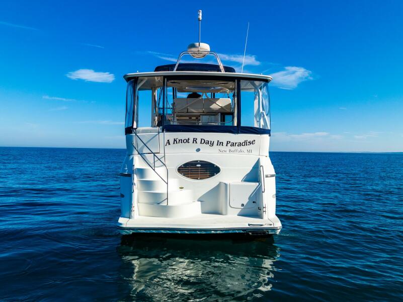 41' 1999 Maxum 4100 SCA Motor Yacht