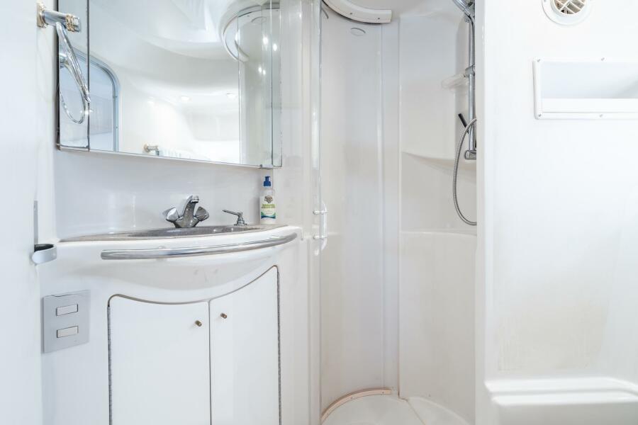 41' 1999 Maxum 4100 SCA Motor Yacht