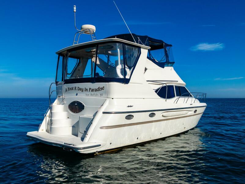 41' 1999 Maxum 4100 SCA Motor Yacht