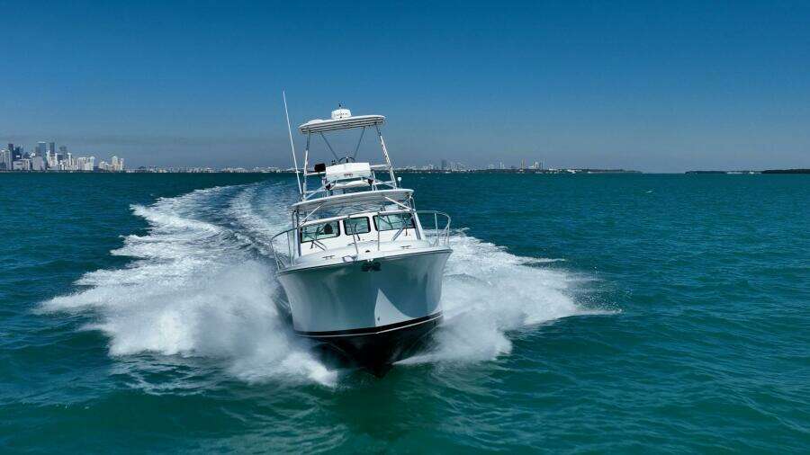 32ft Luhrs Yacht For Sale