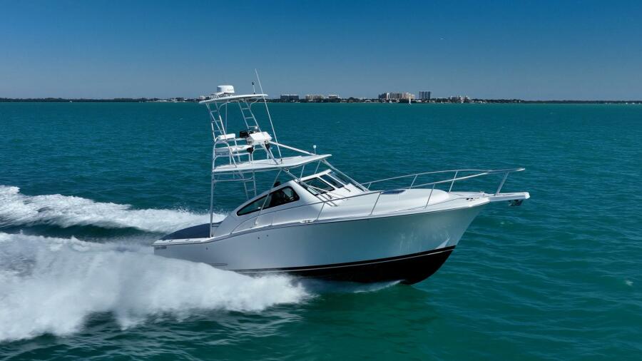 32' 2004 Luhrs 32 Open