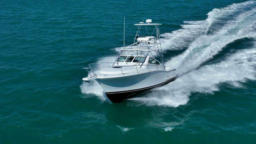 32ft Luhrs Yacht For Sale