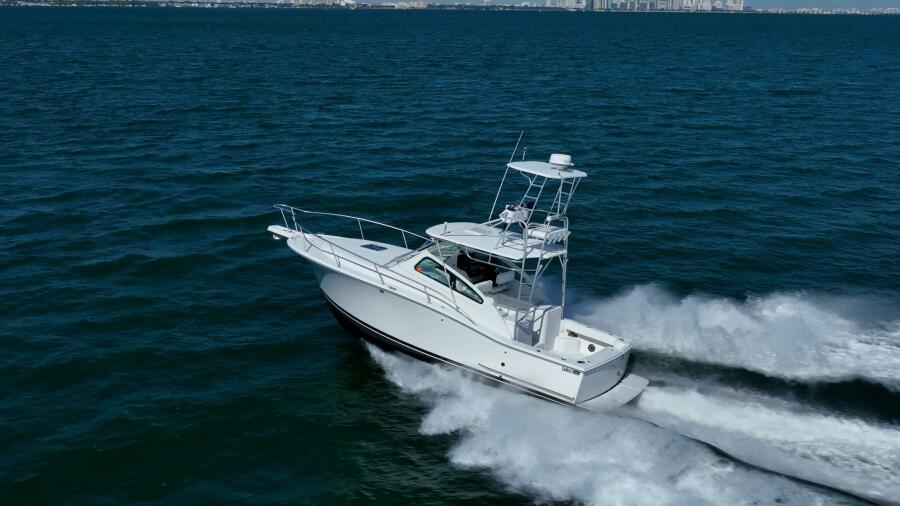 32' 2004 Luhrs 32 Open