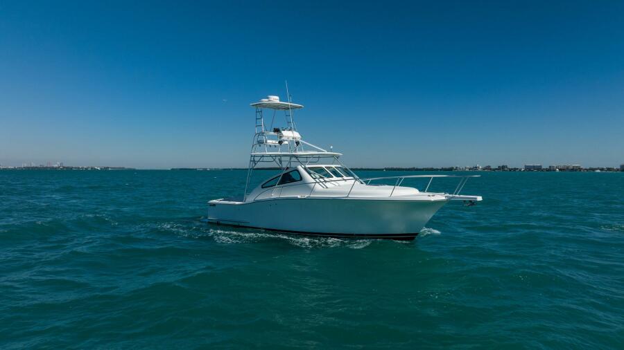 32' 2004 Luhrs 32 Open