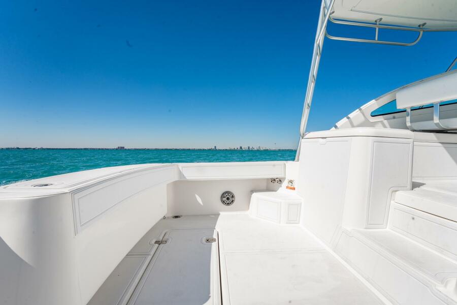 32' 2004 Luhrs 32 Open