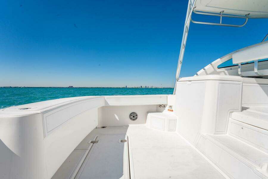 32ft Luhrs Yacht For Sale