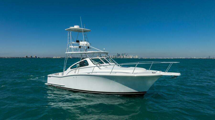 32ft Luhrs Yacht For Sale
