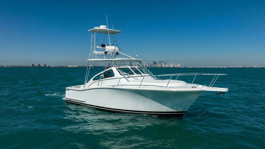 32ft Luhrs Yacht For Sale
