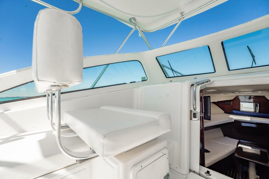 32' 2004 Luhrs 32 Open