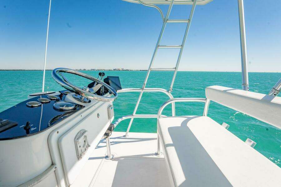 32ft Luhrs Yacht For Sale