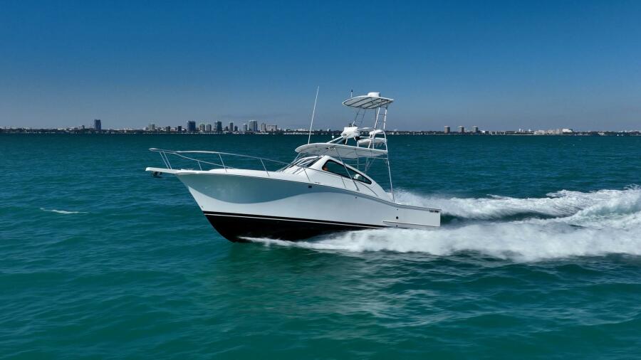 32' 2004 Luhrs 32 Open