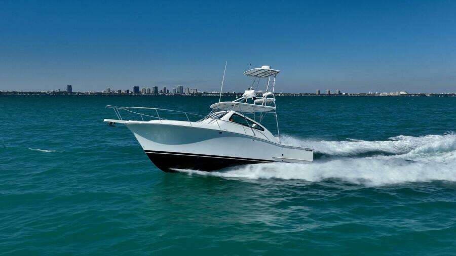 32ft Luhrs Yacht For Sale