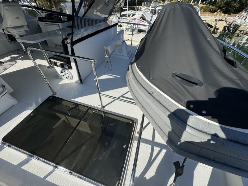 55' 2004 Altima 55 Pilothouse