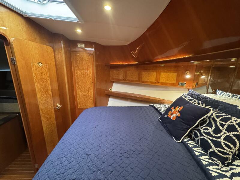 55' 2004 Altima 55 Pilothouse