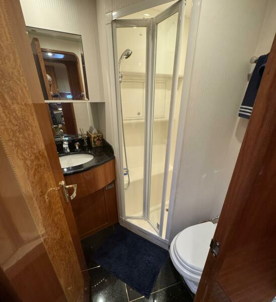 55' 2004 Altima 55 Pilothouse