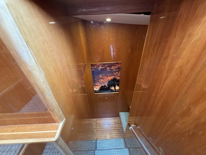 55' 2004 Altima 55 Pilothouse