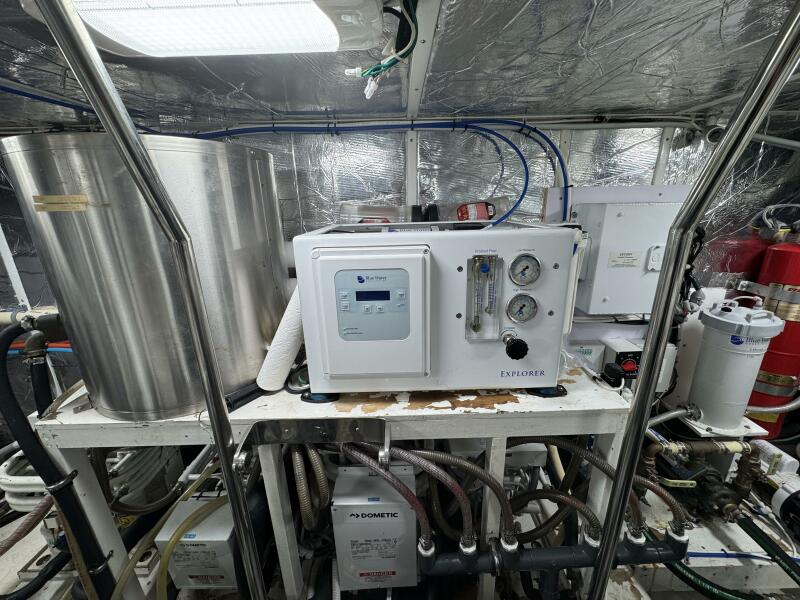 55' 2004 Altima 55 Pilothouse