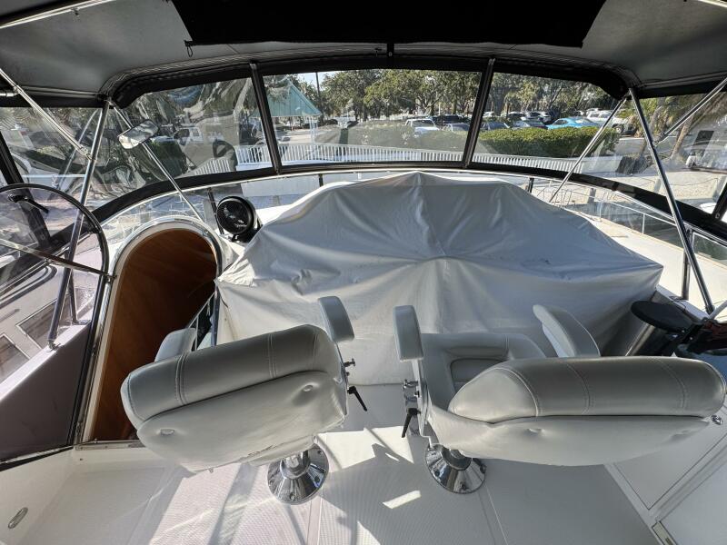 55' 2004 Altima 55 Pilothouse