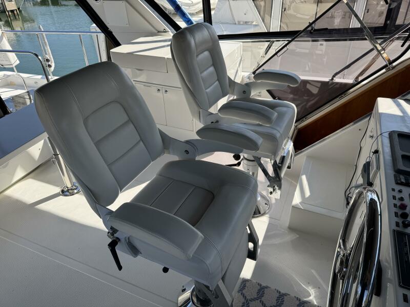 55' 2004 Altima 55 Pilothouse