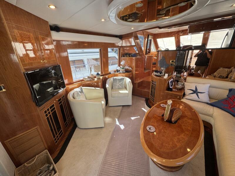 55' 2004 Altima 55 Pilothouse