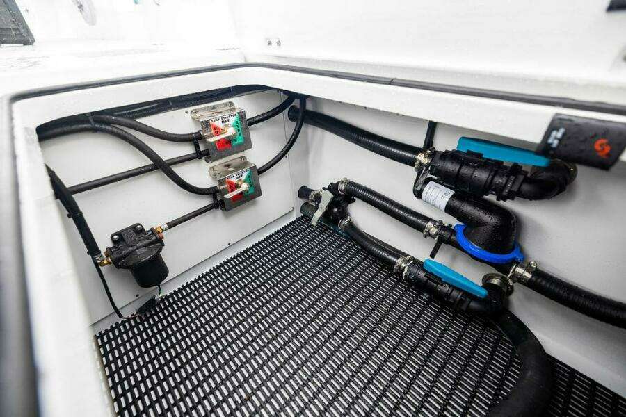 Never Enough 38ft Freeman Yacht For Sale