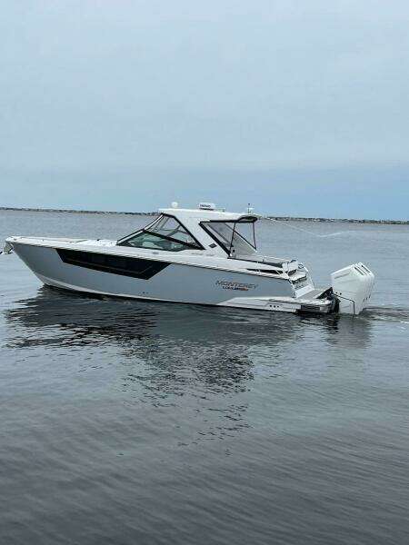 37ft Monterey Yacht For Sale