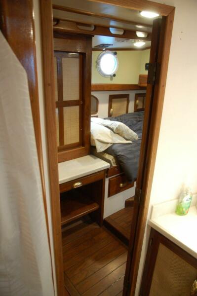 48' 2006 Custom Sprague