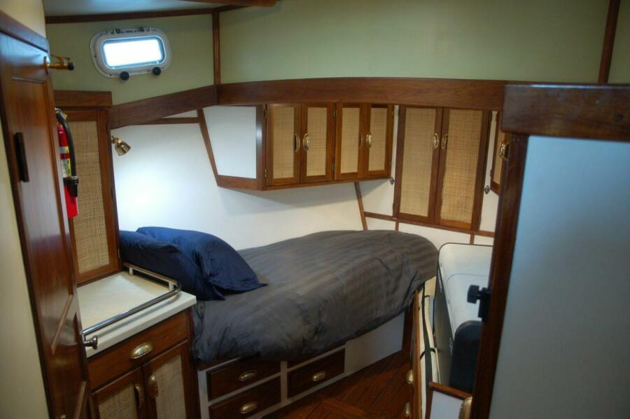 48' 2006 Custom Sprague