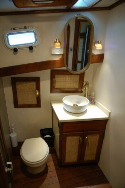 48' 2006 Custom Sprague