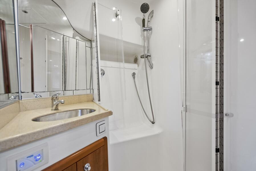 41' 2018 Albemarle 41 Express