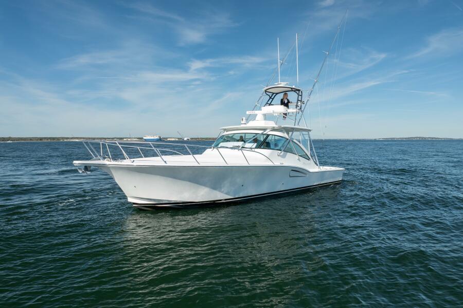 41' 2018 Albemarle 41 Express