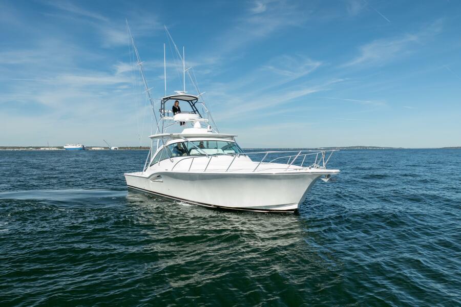 41' 2018 Albemarle 41 Express
