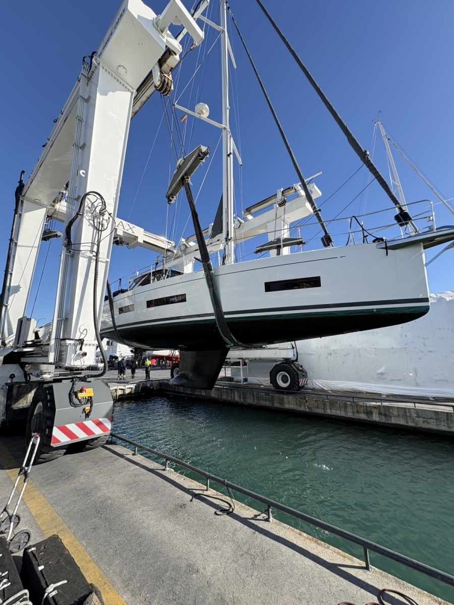 2023 Amel 50 REVIVER