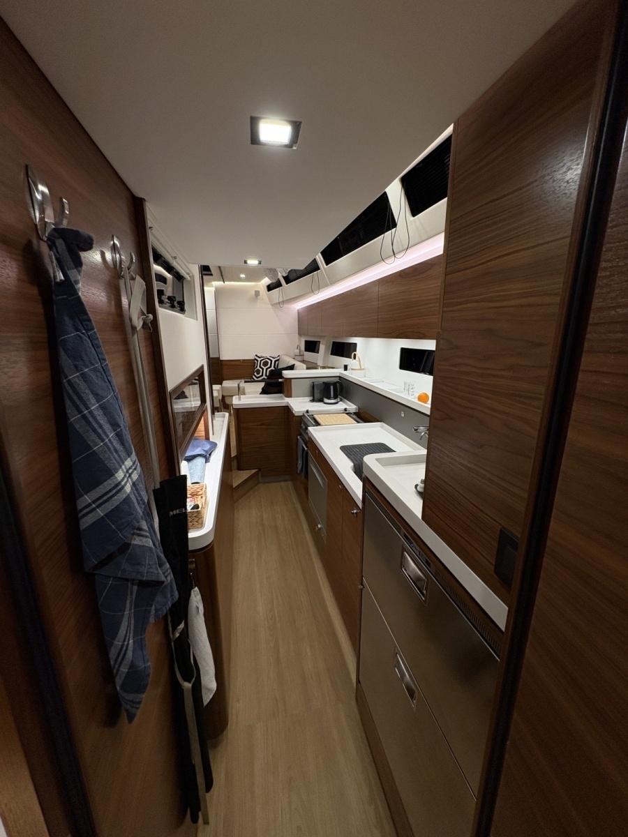 2023 Amel 50 REVIVER